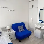 Bed & Breakfast White And Blue