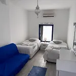 Bed & Breakfast White And Blue 2*