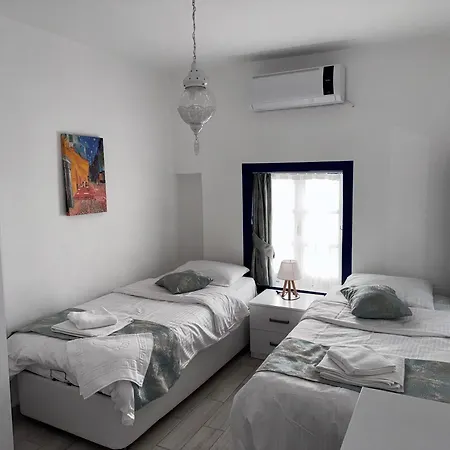 Couette-café White And Blue Bodrum