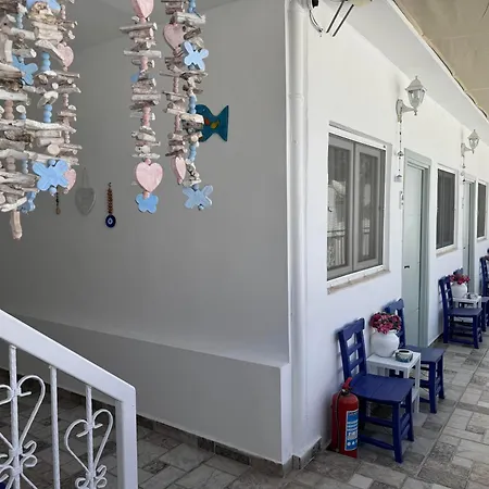 Frühstückspension White And Blue 2*