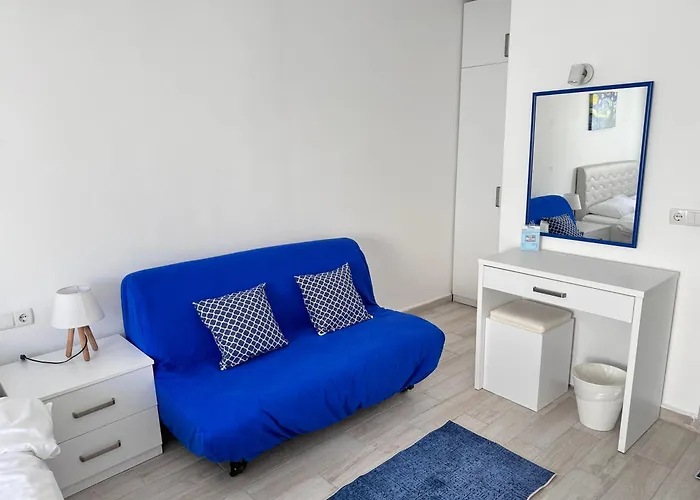 White And Blue Couette-café Bodrum